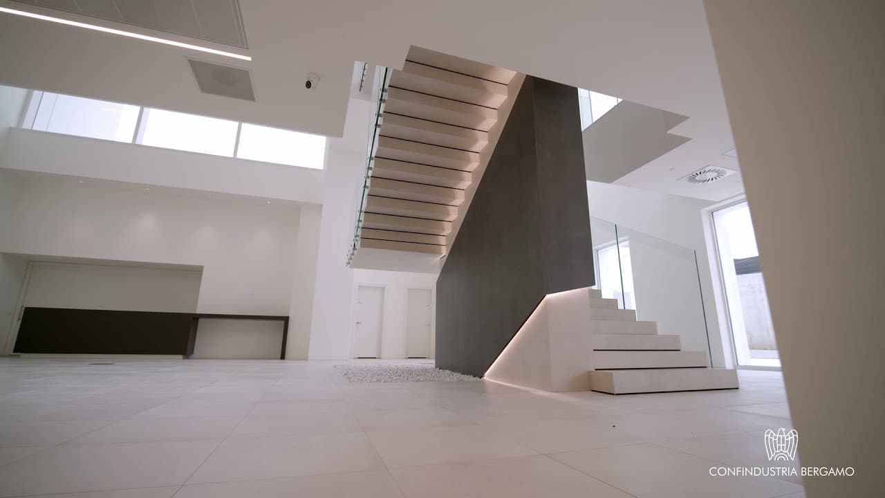 Gallery Picture