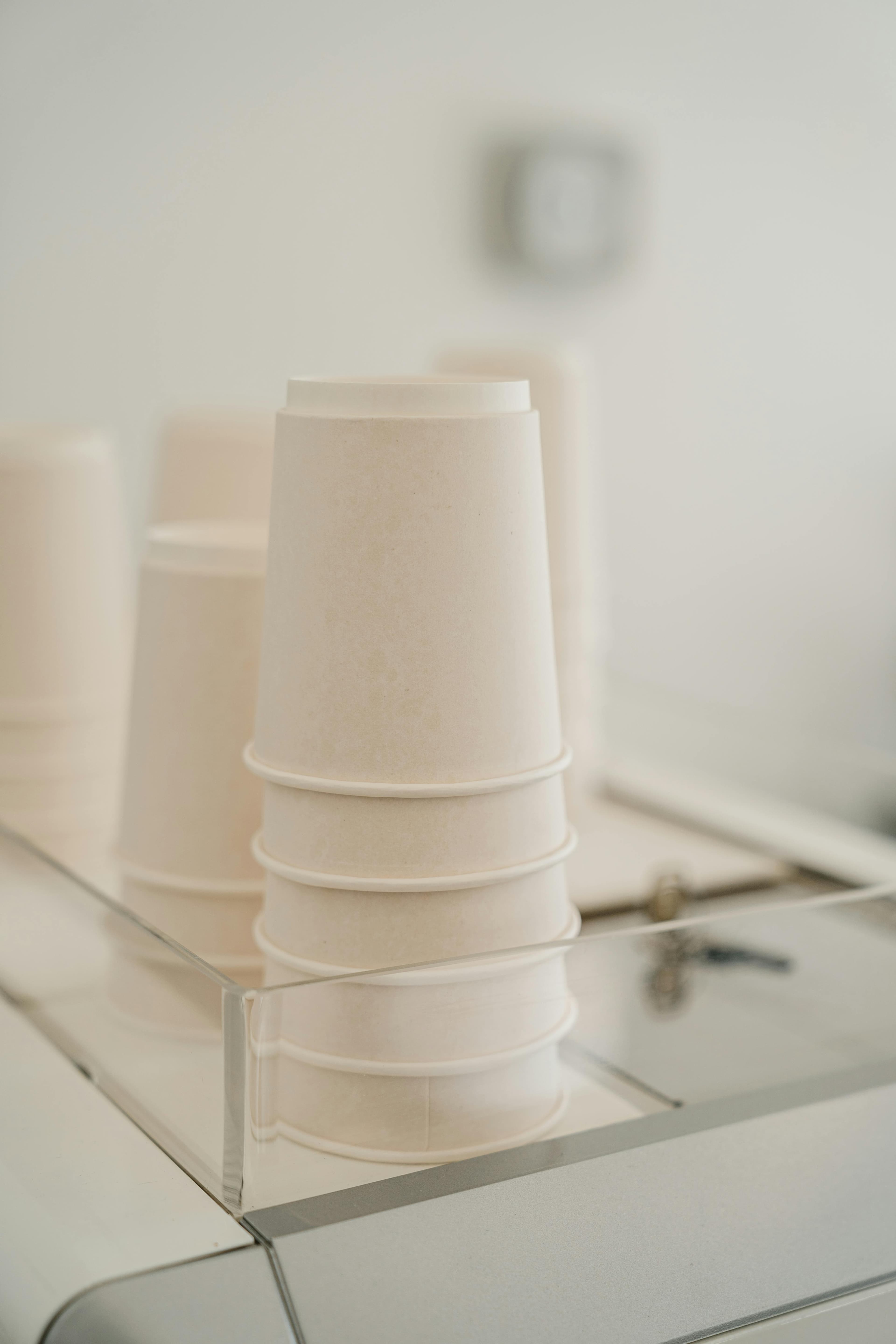 Riduzione plastica monouso a Bergamo con materiale biodegradabile.