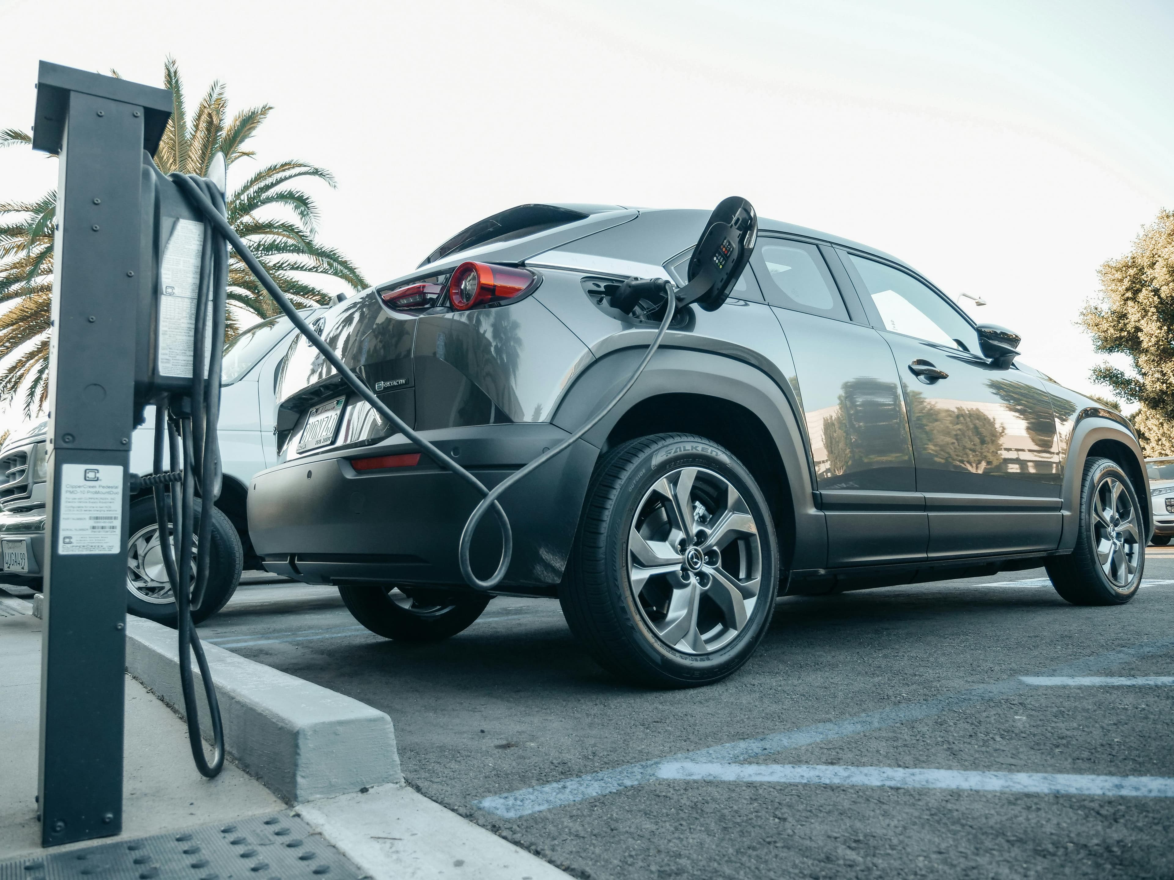 Installazione infrastrutture di ricarica nei parcheggi dell’ASST